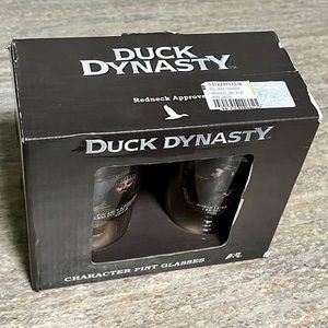 NIB 2 pack of Duck Dynasty character pint glasses